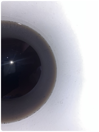 洗浄中の汚水,八戸エアコン掃除